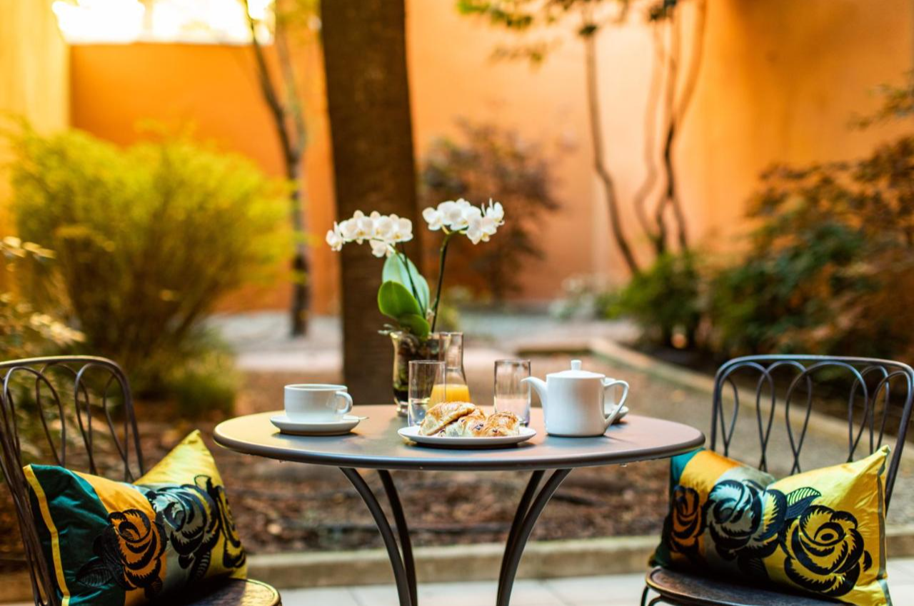 Binnentuin van Hotel Porta San Mamolo in Bologna