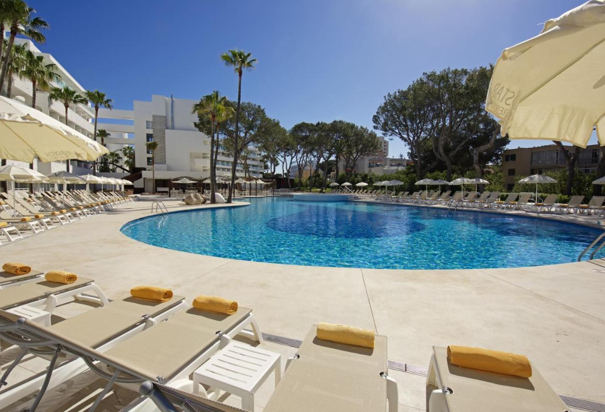 Zwembad van Iberostar Cristina op Mallorca