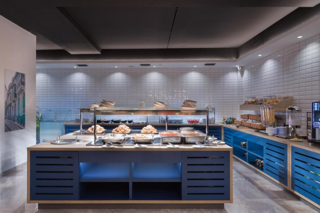 Azur Hotel by ST Hotels