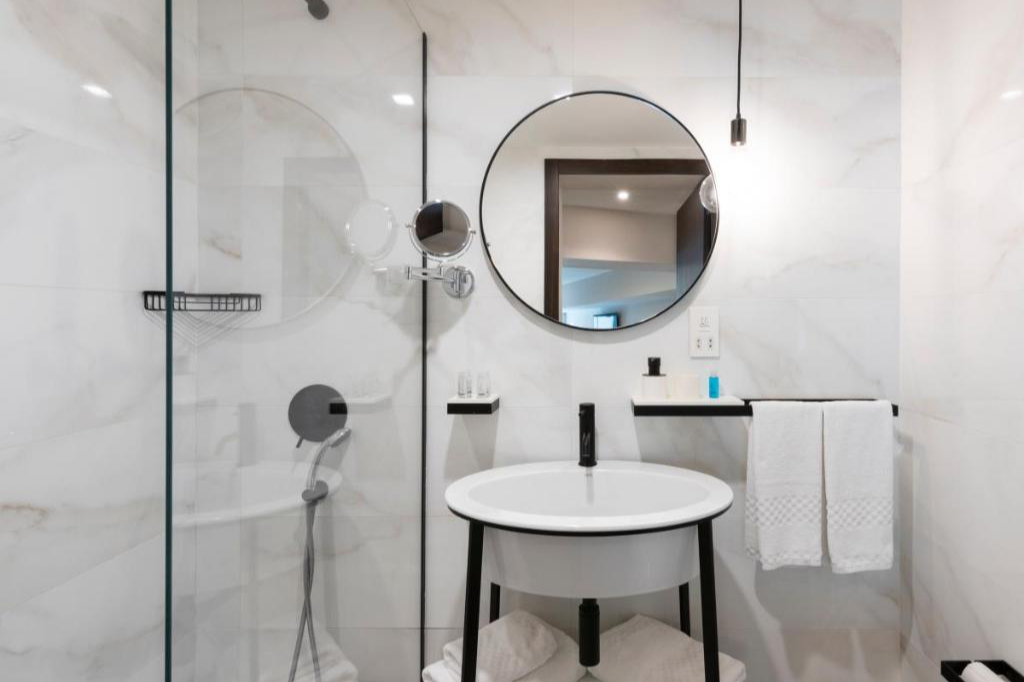 The Waterfront Hotel