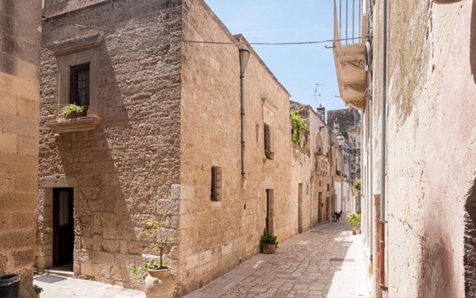 Straatje bij Hotel Borgoterra in Puglia
