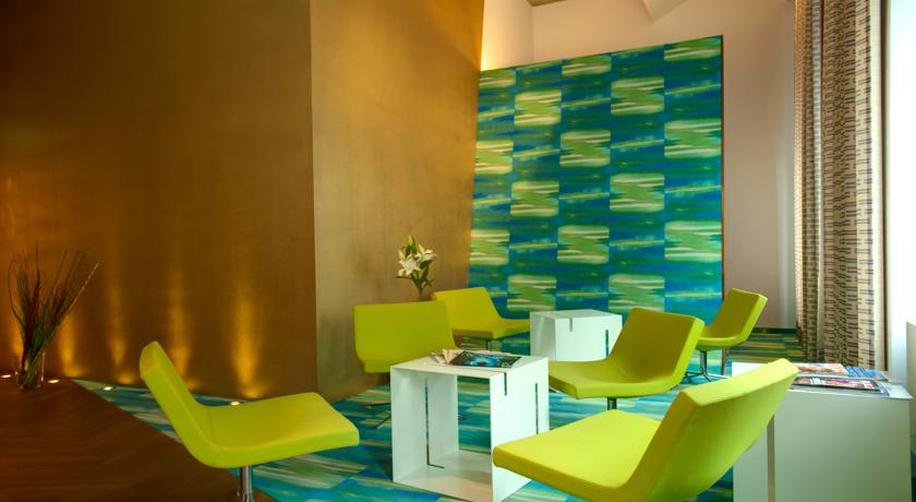 Zithoek van hotel Donauwalzer Wenen