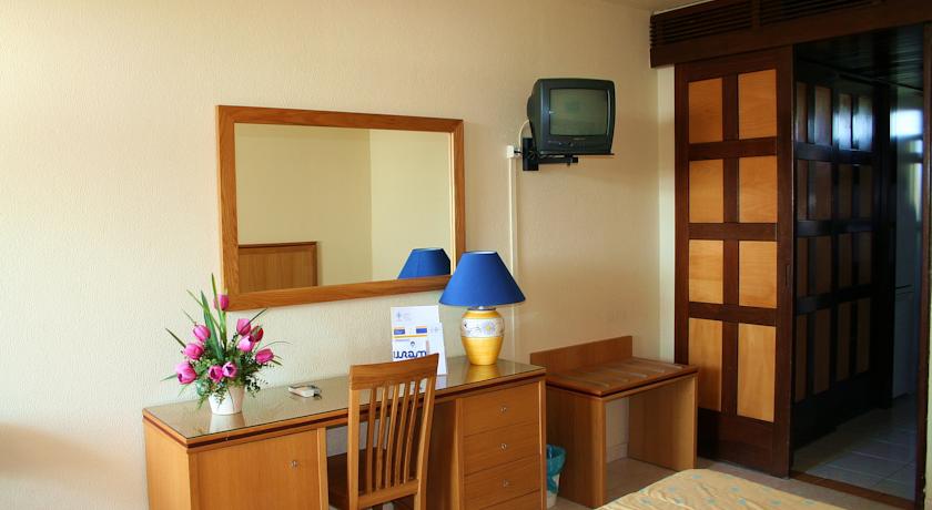 Tweepersoonskamer van Resort Auramar Beach in Algarve