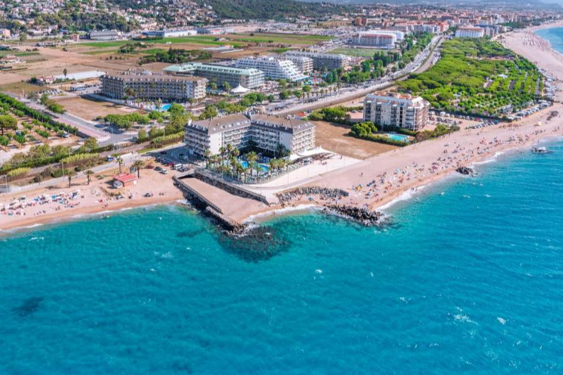 Caprici Beach Hotel & Spa