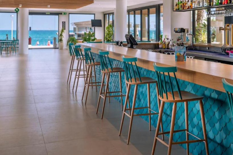 Caprici Beach Hotel & Spa