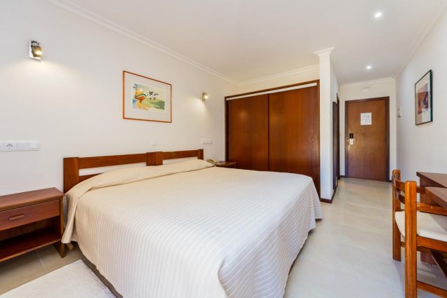 Tweepersoonskamer van Hotel Balaia Mar in de Algarve