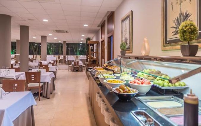 Restaurant van Hotel AlunaSun Lago Rojo in de Costa del Sol