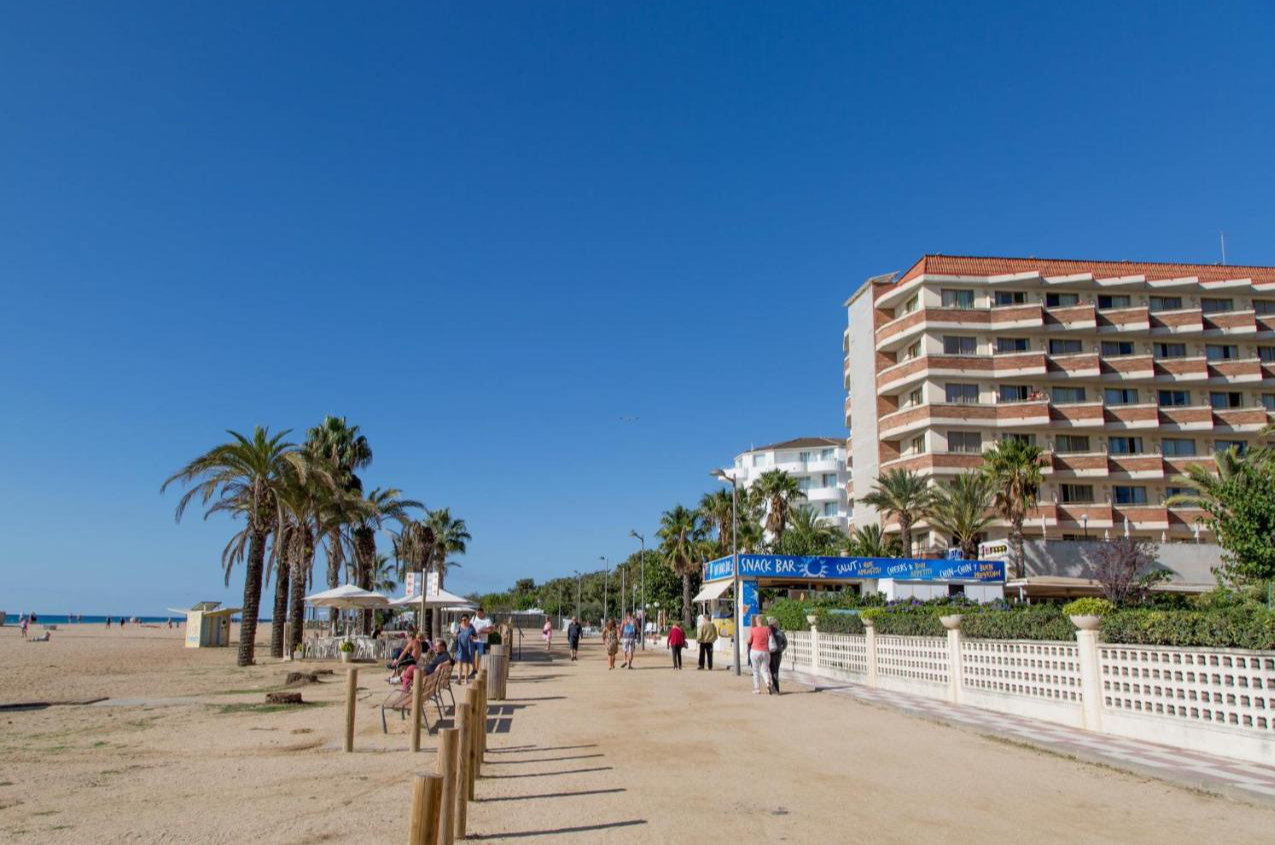 Het strand aan Hotel Top-H Royal Sun