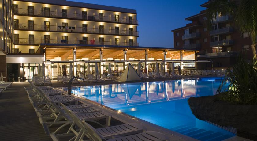 Zwembad van Hotel Papi aan de Costa Brava