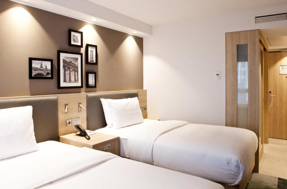 Hampton by Hilton Berlin City Eastside Gallery