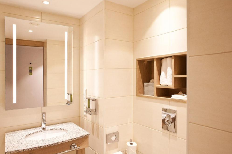 Hampton by Hilton Berlin City Eastside Gallery