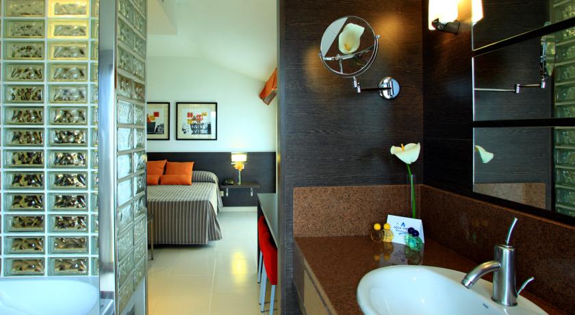 Hotel Aqua Montagut Suites