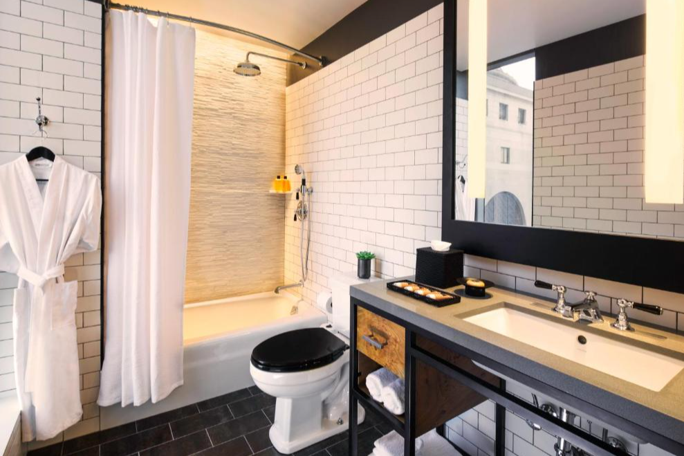 Hotel 50 Bowery NYC / Manhattan