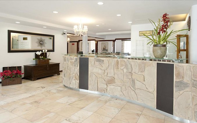 Receptie van Hotel Roca Mar op Madeira