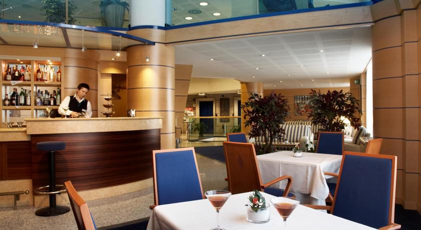 Bar in Pacific Hotel Fortino Turijn