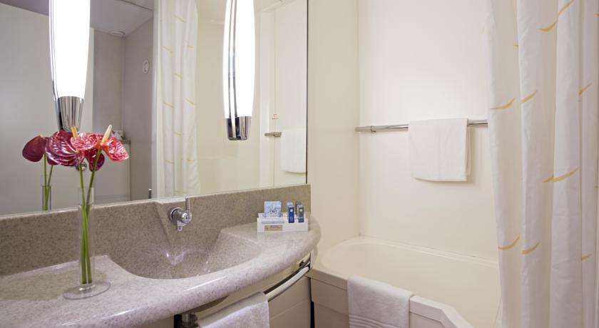 Badkamer van Hotel Novotel Torino Corso Giulio Cesare