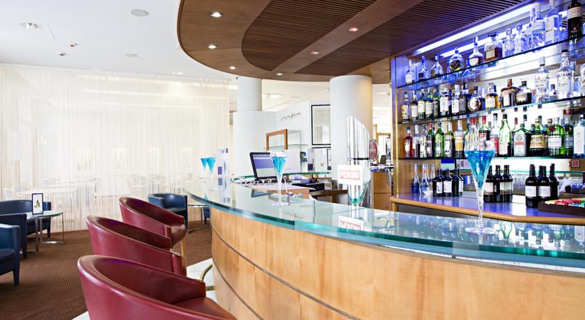Bar in Hotel Novotel Torino Corso Giulio Cesare