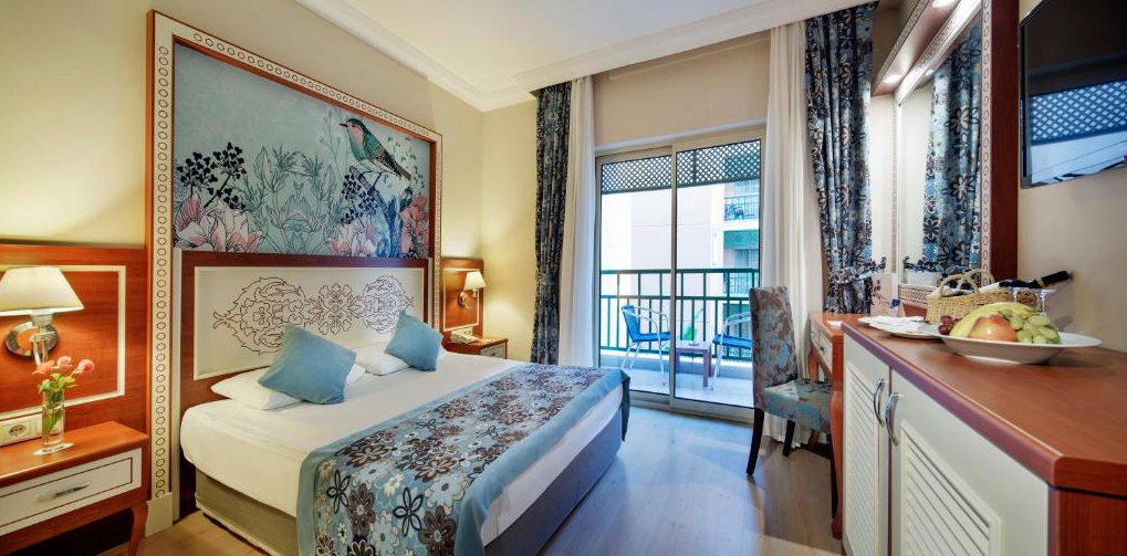 Crystal Paraiso Verde Resort