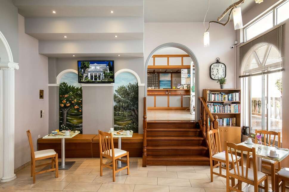 Bella Vista Hotel and Studios