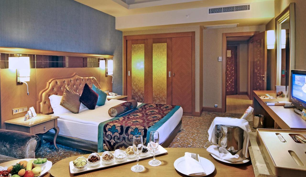 Royal Holiday Palace