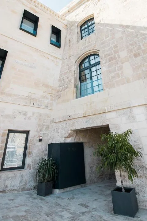 Cugo Gran Macina Grand Harbour