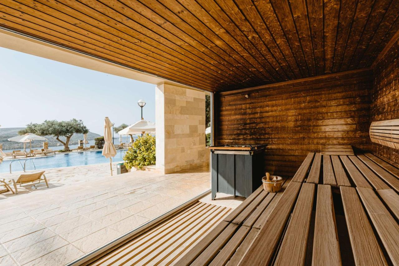 Radisson Blu Golden Sands Resort