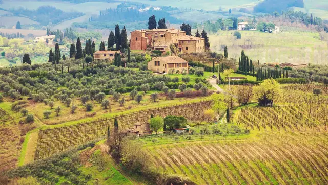 Rijd door het klassieke Toscane