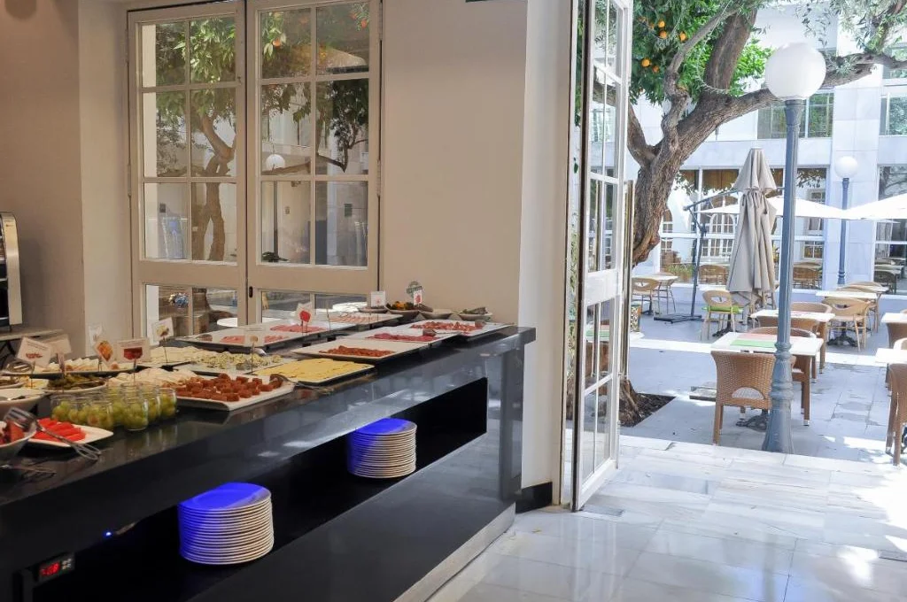 ontbijt in hotel San Gil