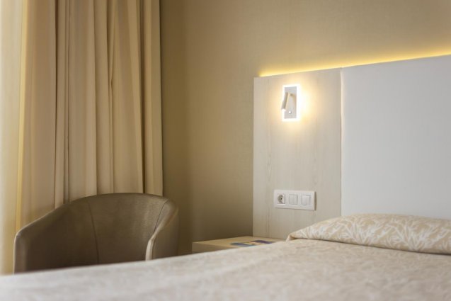 Tweepersoonskamer van Hotel Siroco aan de Costa del Sol