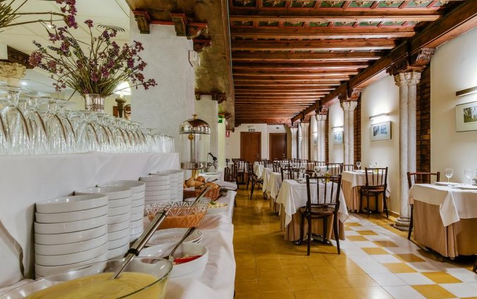 Ontbijtzaal van Hotel Murillo in Sevilla