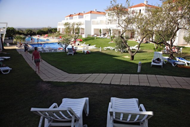 Ligbedjes van appartementen Pateo Village in de Algarve