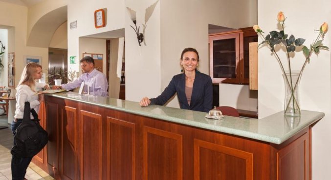 Receptie van Hotel Augustus et Otto in Praag