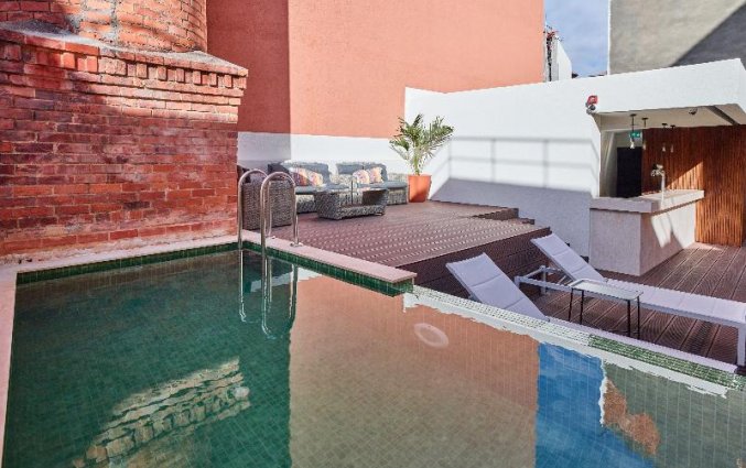 Zwembad van Residencial Florescente Lissabon