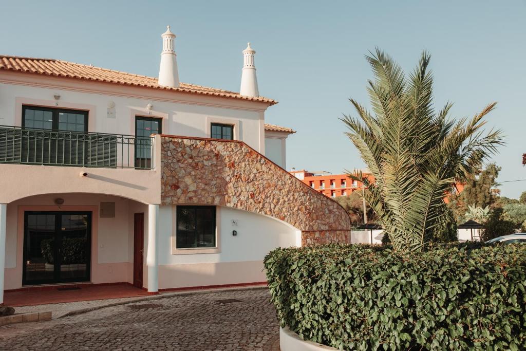 Casa Velha Apartments - gevel van het appartementencomplex