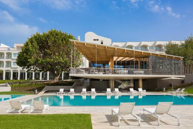 OZADI Tavira Hotel - hoofdgebouw met zwembad