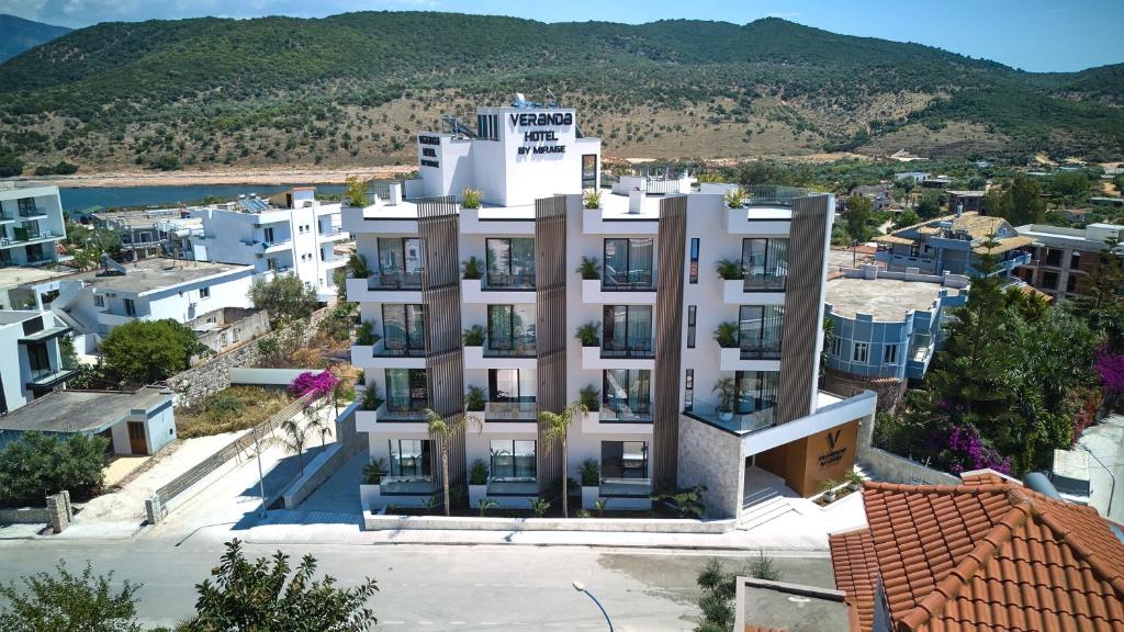 Veranda Hotel by Mirage - gevel met bergzicht