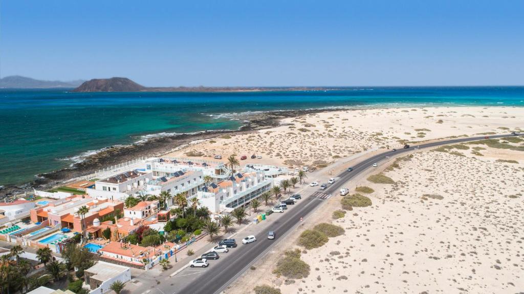 Hotel Boutique TAO Caleta Mar - ligging aan de kust