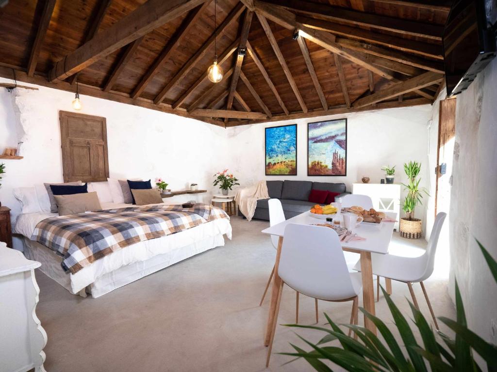 Hacienda El Terrero - slaapkamer met eettafel