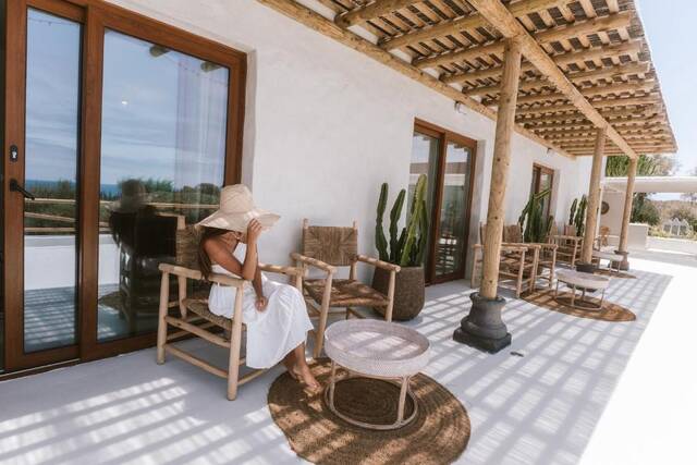 Boutique Eco Hotel Costa Magica - veranda met zithoek