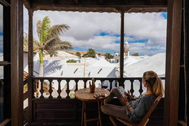 Hotel Boutique Palacio Ico - balkon met uitzicht op Teguise