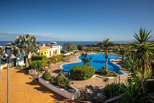 Hotel Luz Del Mar - zwembad met zicht op zee