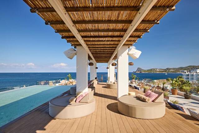 Can Salia - daklounge met pergola