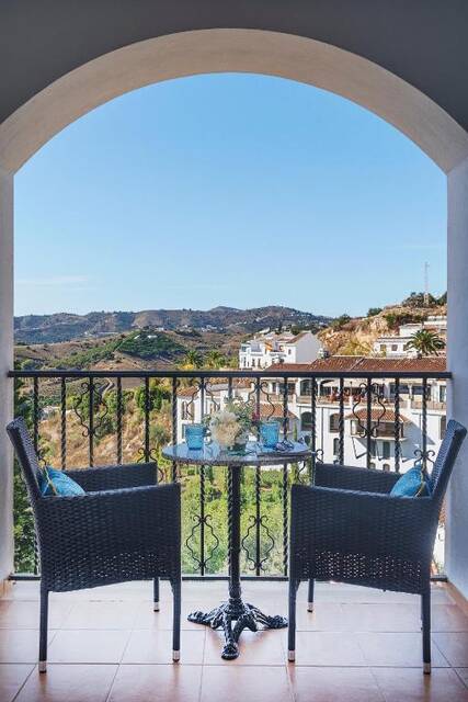 Beneste Frigiliana - balkon met zicht op Frigiliana