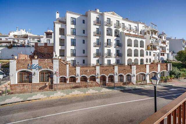 Beneste Frigiliana - het hotel vanaf de straat