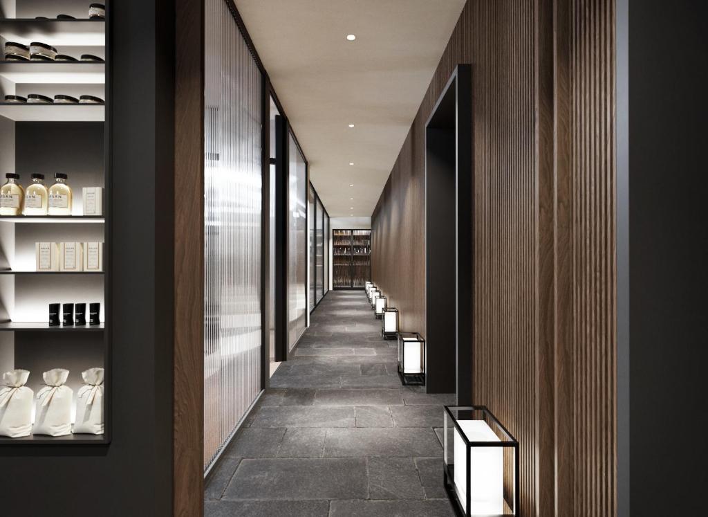 The Olivar Suites - entree met wijnkast