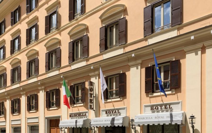 Hotel Marcella Royal