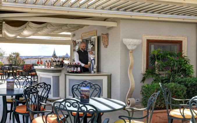 Terras van Hotel Marcella Royal