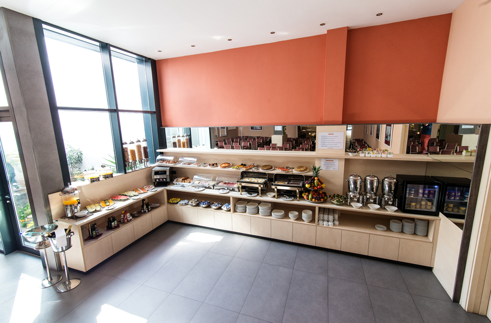 Ontbijtbuffet van Sunotel Club Central in Barcelona