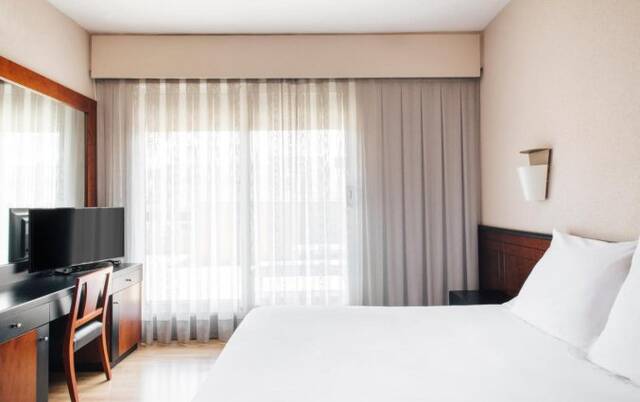 Tweepersoonskamer van hotel Derby in Barcelona