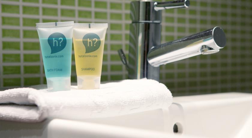 badkamer van Hotel Onix Liceo